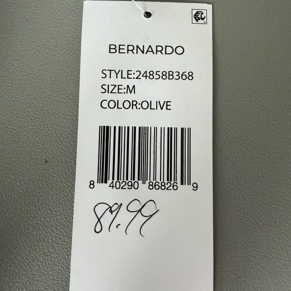 Bernardo Khaki Quilted Vest, M, water repellent. NWT - Picture 6 of 9